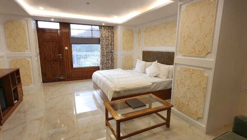 בית מלון כפרי Piyush Residency