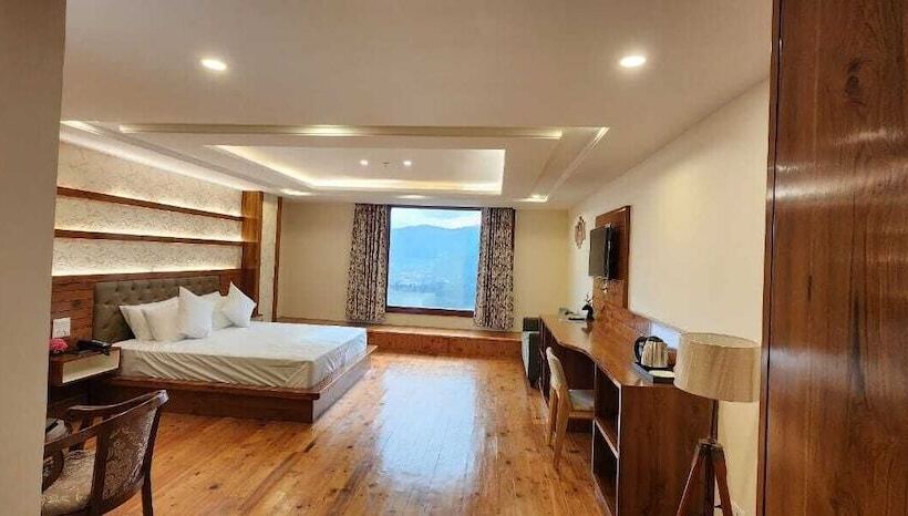 בית מלון כפרי Piyush Residency