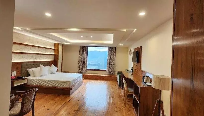 ホテル Piyush Residency