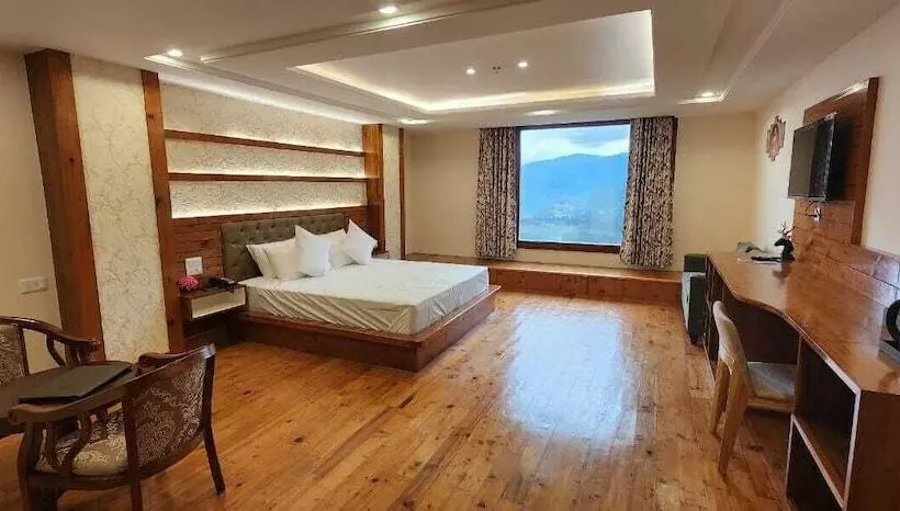 ホテル Piyush Residency