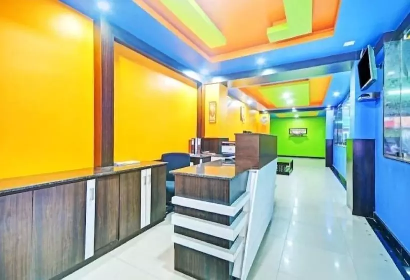 Hotelli Pph Living Tricolours