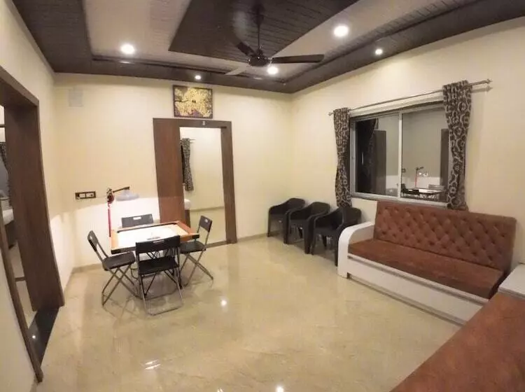ホテル Royal Palace Panchgani