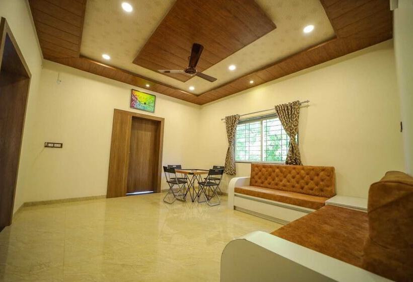 ホテル Royal Palace Panchgani