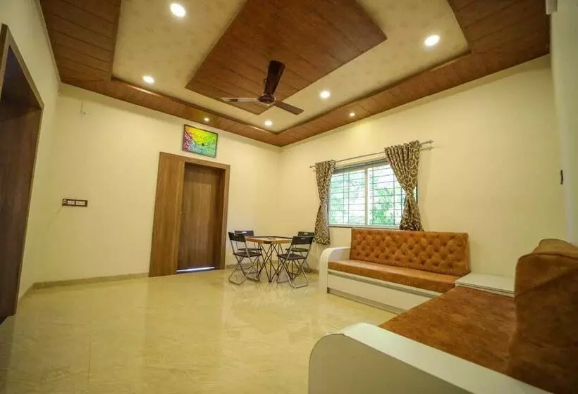 ホテル Royal Palace Panchgani