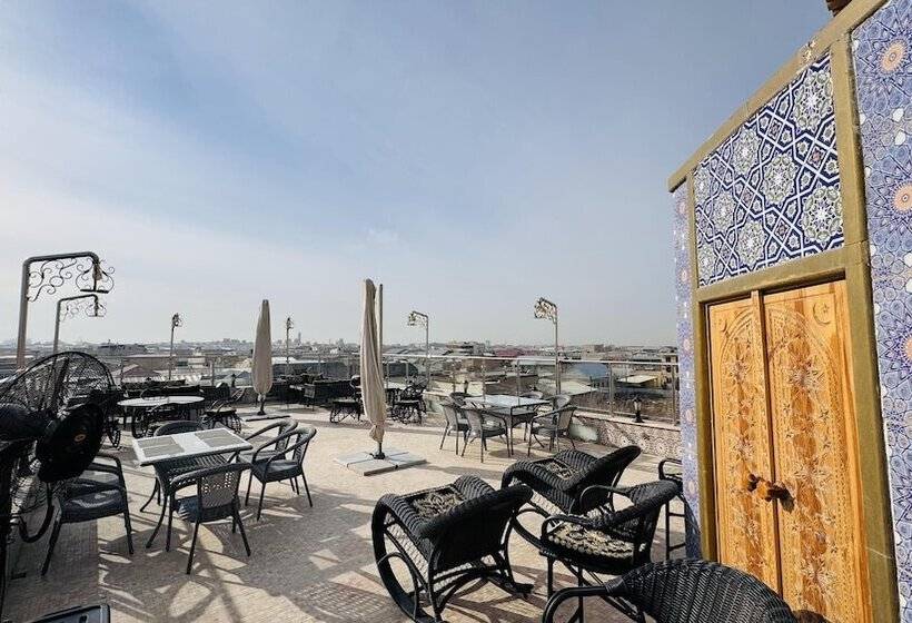 בית מלון כפרי Shark Yulduzi