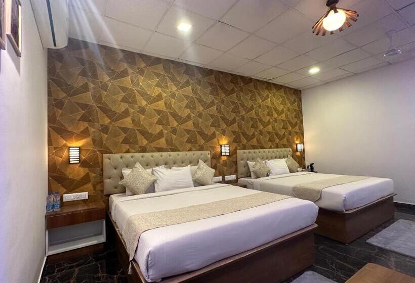 ホテル Shine Residency