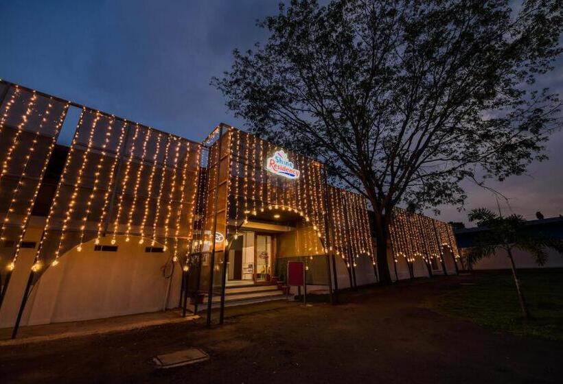 ホテル Shine Residency