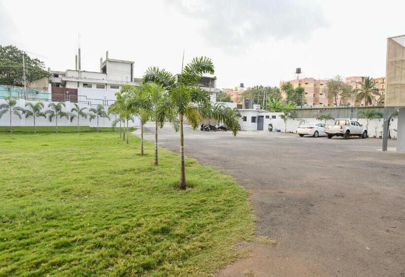 ホテル Shine Residency