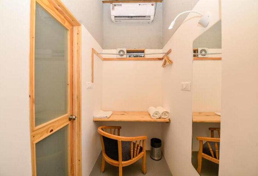 ホテル Shine Residency