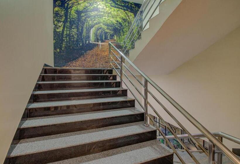 Hotel Treebo Alankar Inn