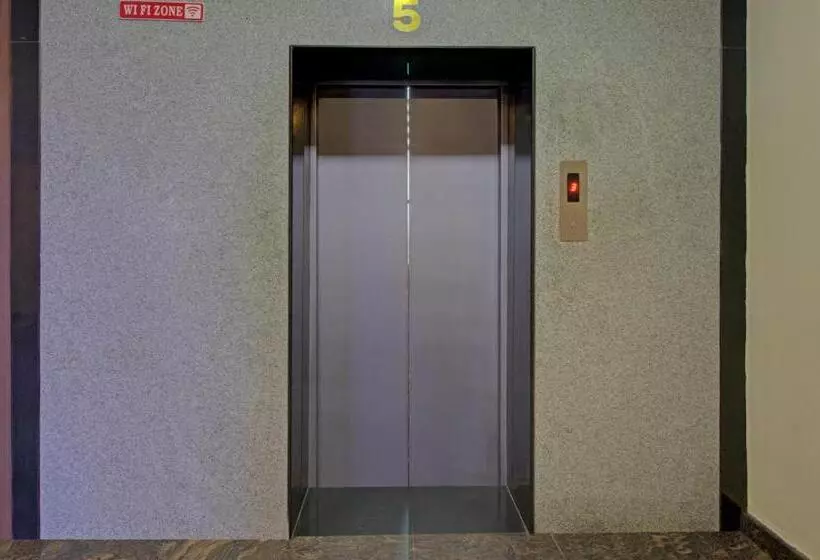 ホテル Treebo Alankar Inn