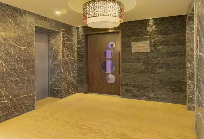 ホテル Treebo Alankar Inn