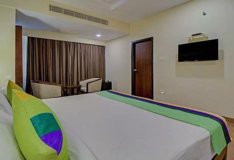 ホテル Treebo Alankar Inn