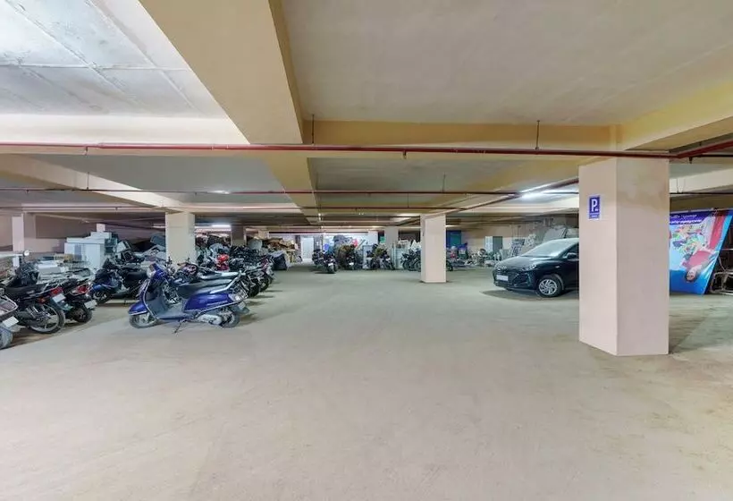 ホテル Treebo D Grand