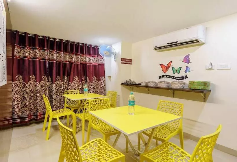 ホテル Treebo D Grand