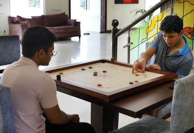 Hotel Treehouse Sunrise Resort & Caravan Park