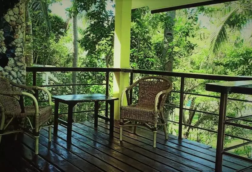 Hotelli Zhang Resort And Dive Center Opc