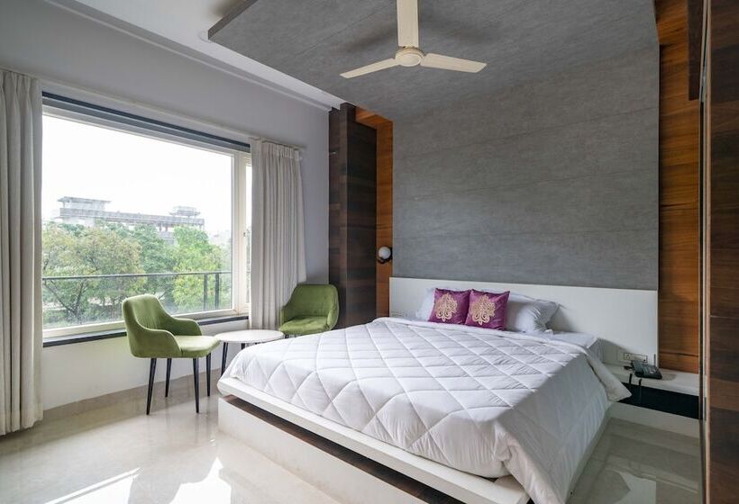 Hylife Hotel And Convention