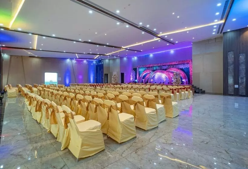 Hylife Hotel And Convention