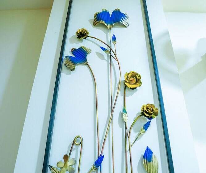 Lime Tree Hotel Near 32nd Milestone