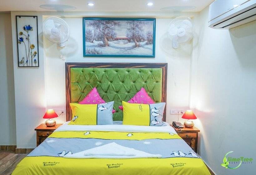 Lime Tree Hotel Near 32nd Milestone