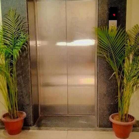 The Palm Hotel & Restaurant