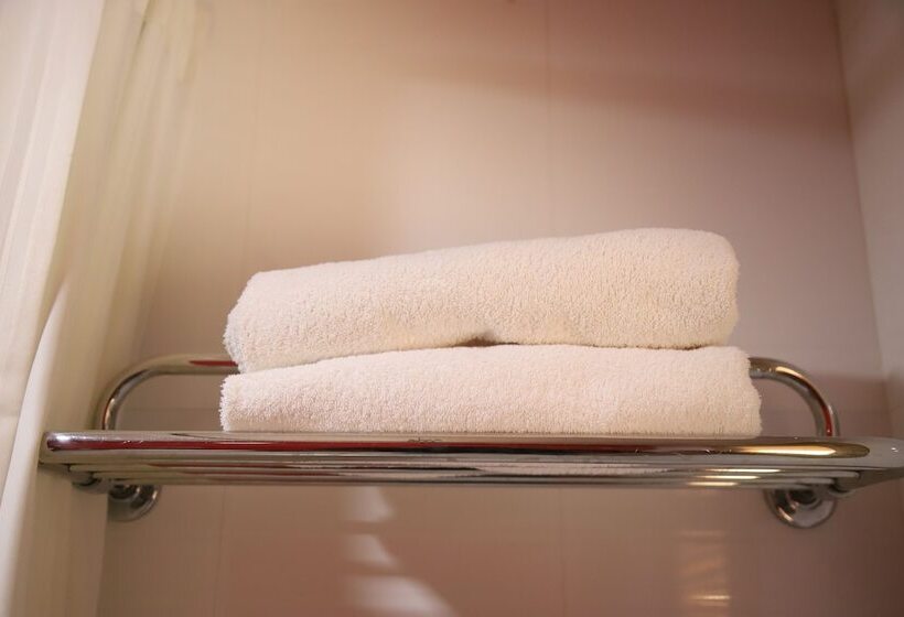 The Palm Hotel & Restaurant