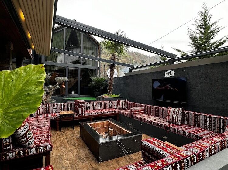 مبيت وإفطار Fifty Three Otel