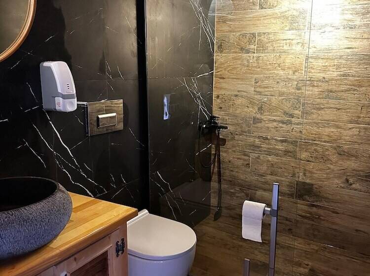 مبيت وإفطار Fifty Three Otel