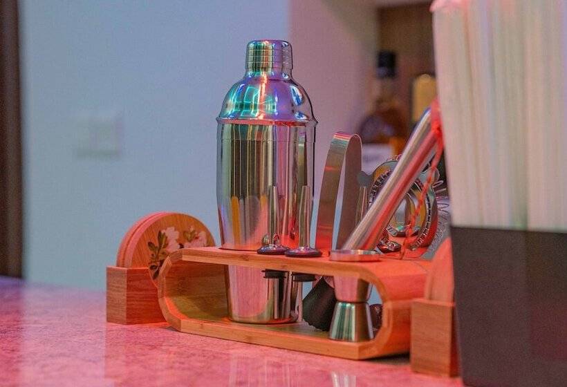 هتل La Fifthinn Villa