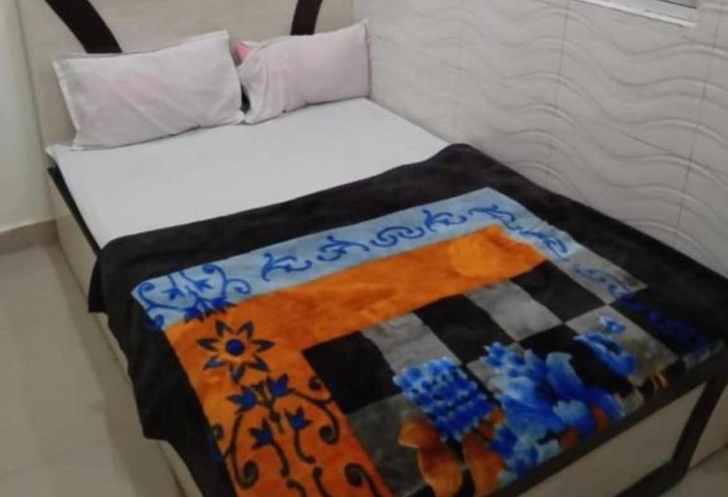 Отель Goroomgo Raahi Palace Kanpur