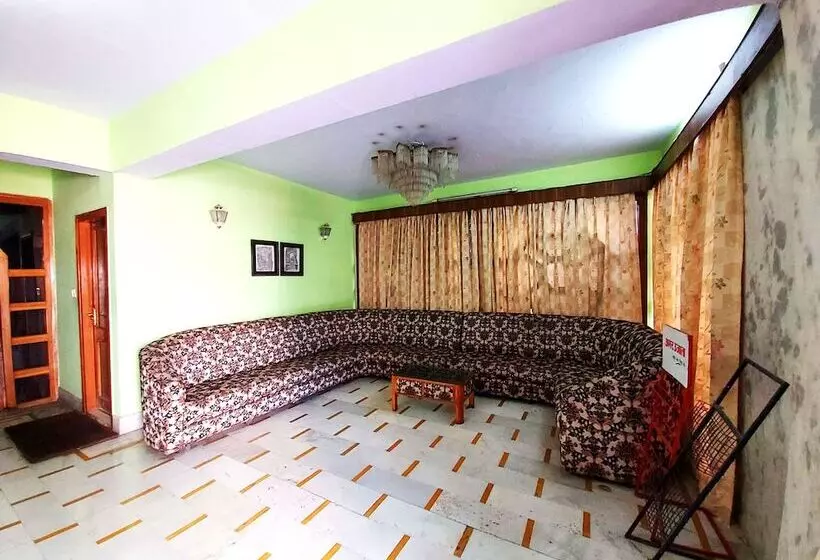 ホテル Goroomgo Radha Continental Nainital