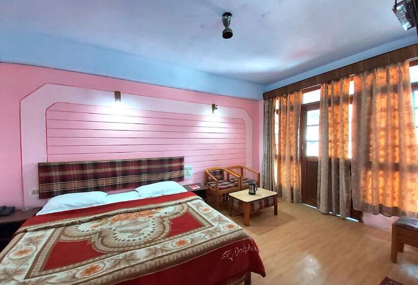 فندق Goroomgo Radha Continental Nainital