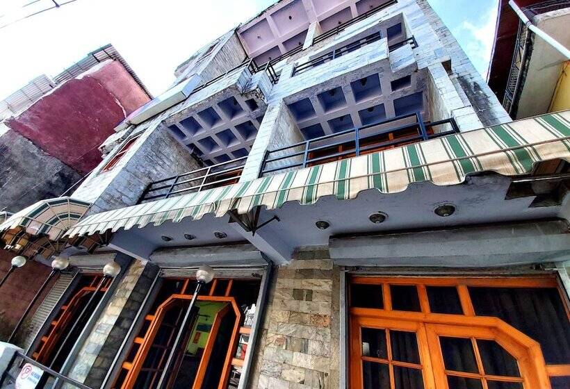 فندق Goroomgo Radha Continental Nainital