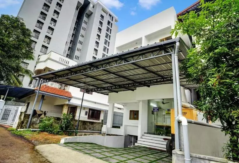 هتل Oyo Flagship Grand Maison
