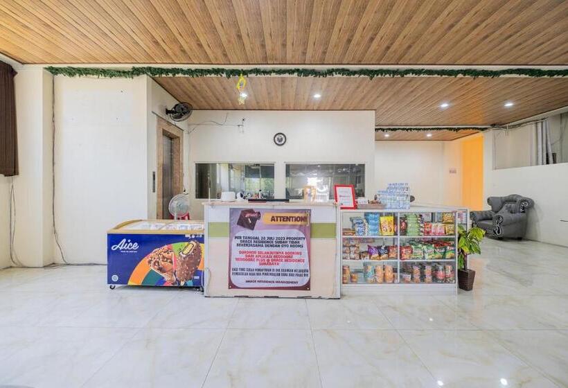 בית מלון כפרי Reddoorz Plus @ Grace Residence Surabaya