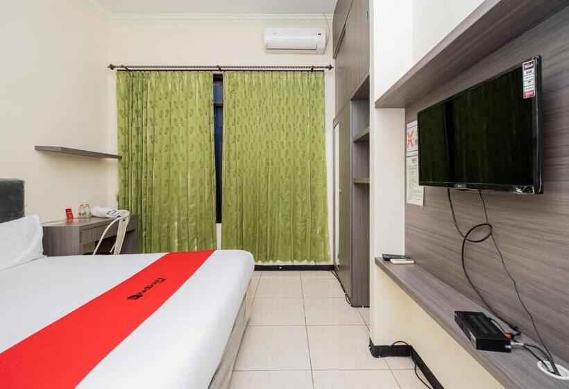 בית מלון כפרי Reddoorz Plus @ Grace Residence Surabaya