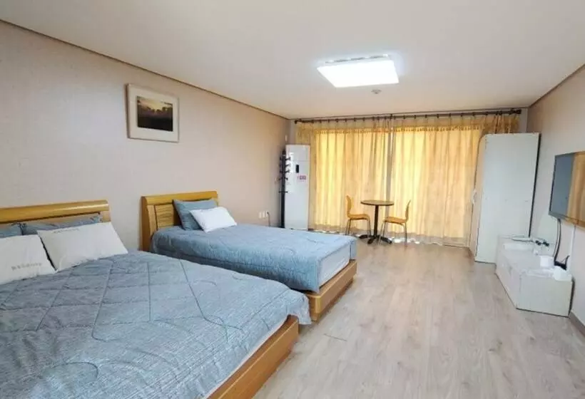 Jeju Ebada Pension
