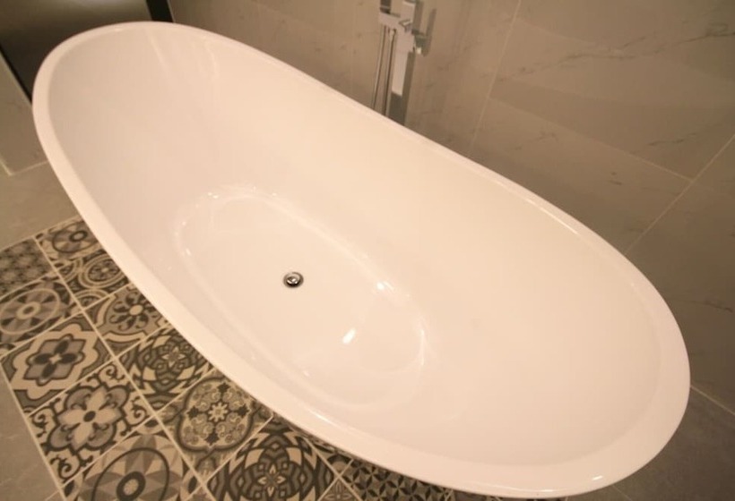 مُتل Yeonsan Oops