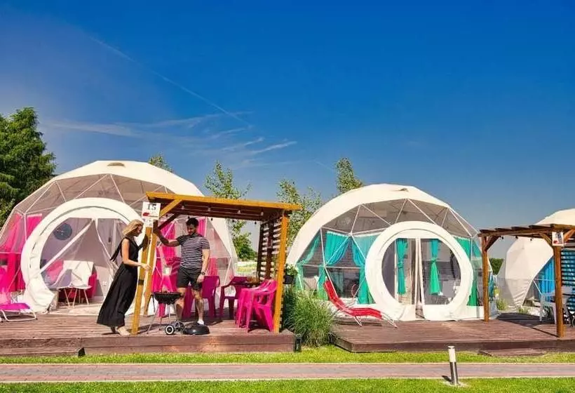 リゾートホテル Holiday Park Zator