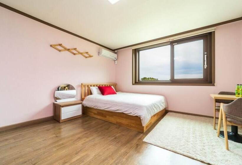 Uljin Dolbit Pension