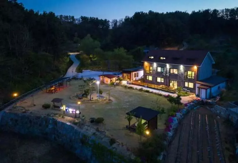 Uljin Dolbit Pension