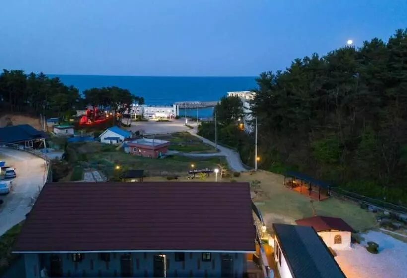 Uljin Dolbit Pension