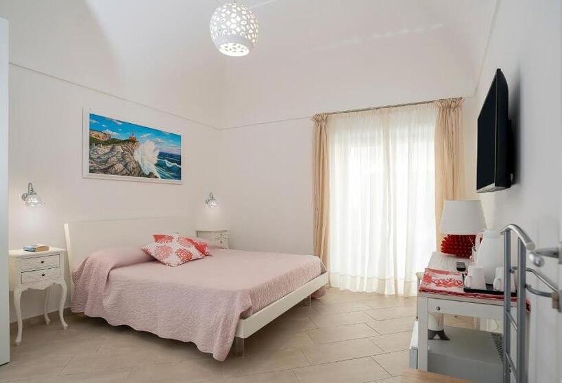 تختخواب و صبحانه Caprita Guest House