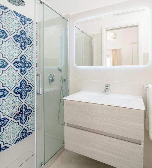 تختخواب و صبحانه Caprita Guest House