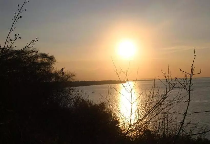 Aamiaismajoitus (B&B) Kubu Sari Guest House