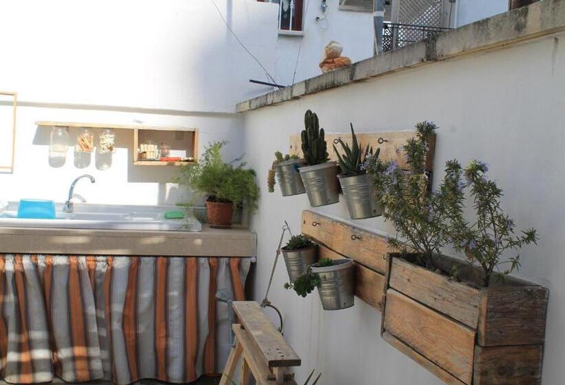 تختخواب و صبحانه Mamma Maria 2010