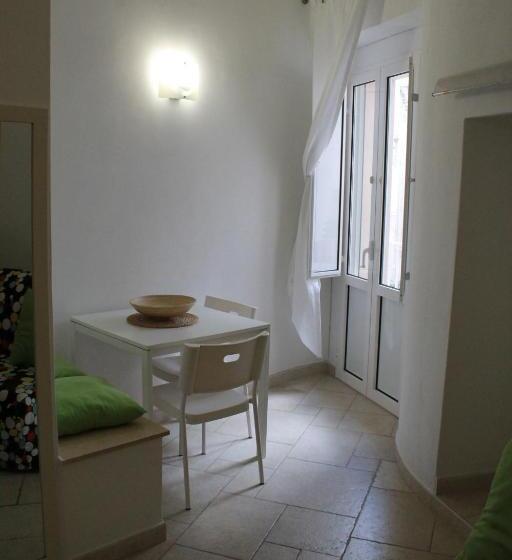 تختخواب و صبحانه Mamma Maria 2010