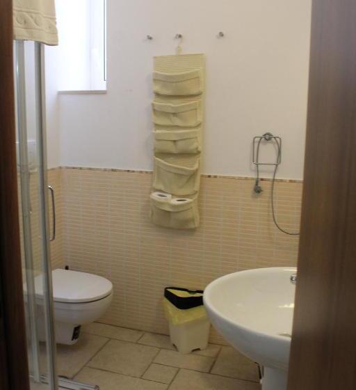 تختخواب و صبحانه Mamma Maria 2010