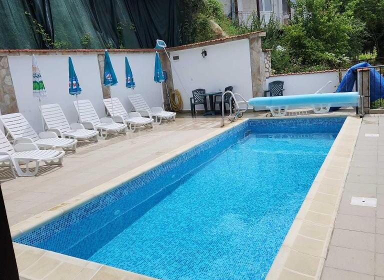 Отель хотел марио